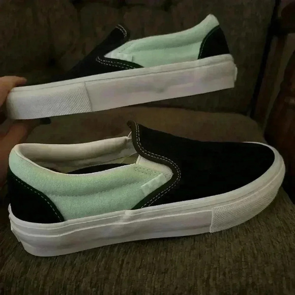 Van’s Slip Ons - Picture 3 of 5